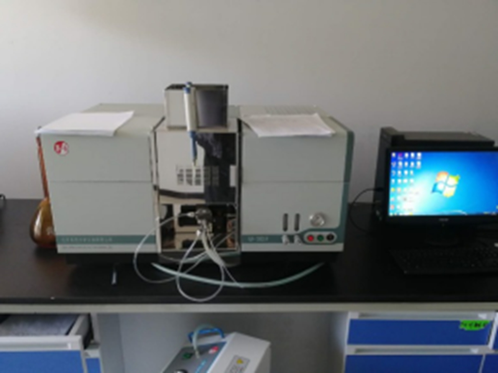 原子吸收分光光度计